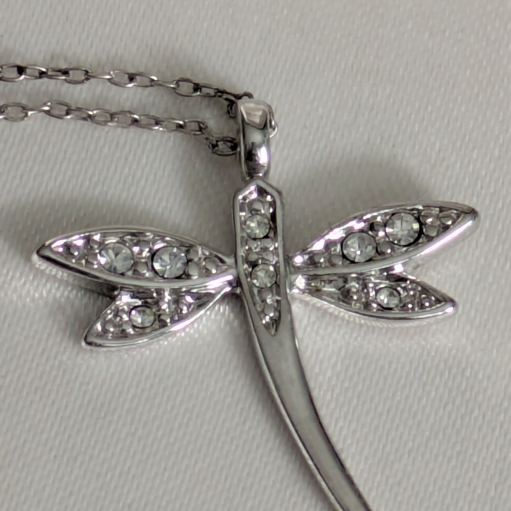 New. Elegant Silver 925 CZ Dragonfly Pendant Necklace
